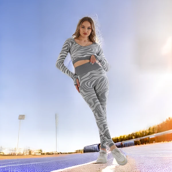 kadın spor giyim with price 25 usd