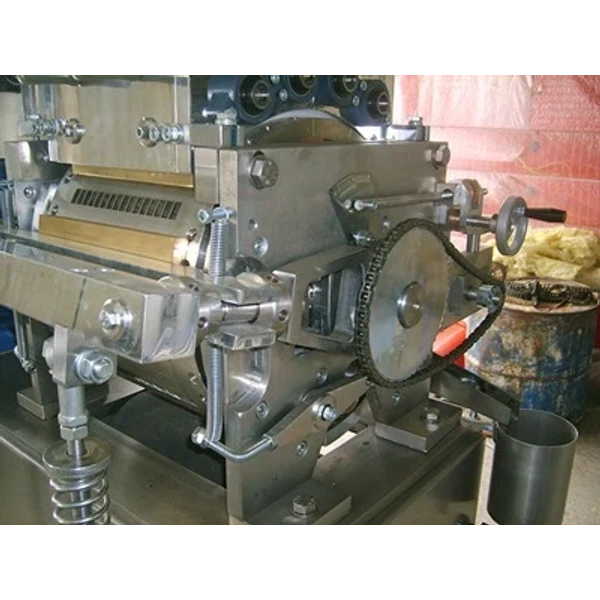 ماكينة صنع مكعبات السكر الاوتوماتيكية بالكامل