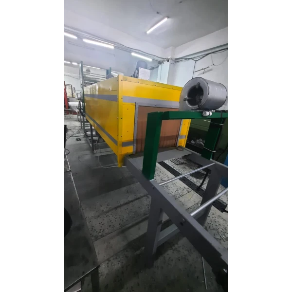 shrink wrapping machine for wrapping chicken bottles