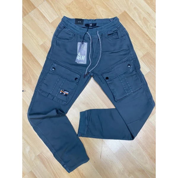 cargo pocket trousers