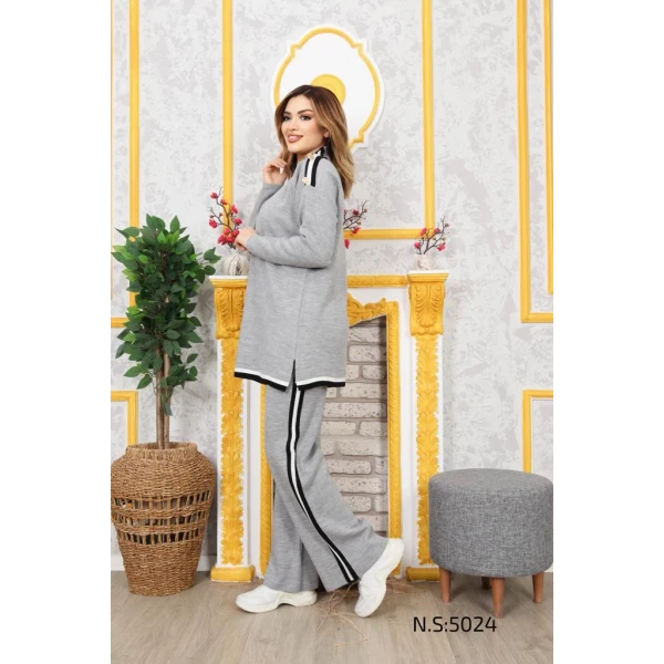 women knitwear suit