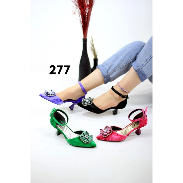 heeled shoes