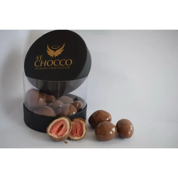 milk chocolate covered strawberry dragee